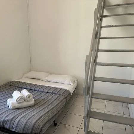 Les Balconnets Ap3 Centre Kapsül Otel *